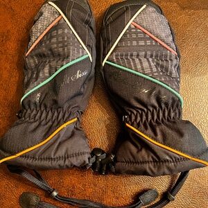 686 Heat Insulated Waterproof Mittens Youth Size Small